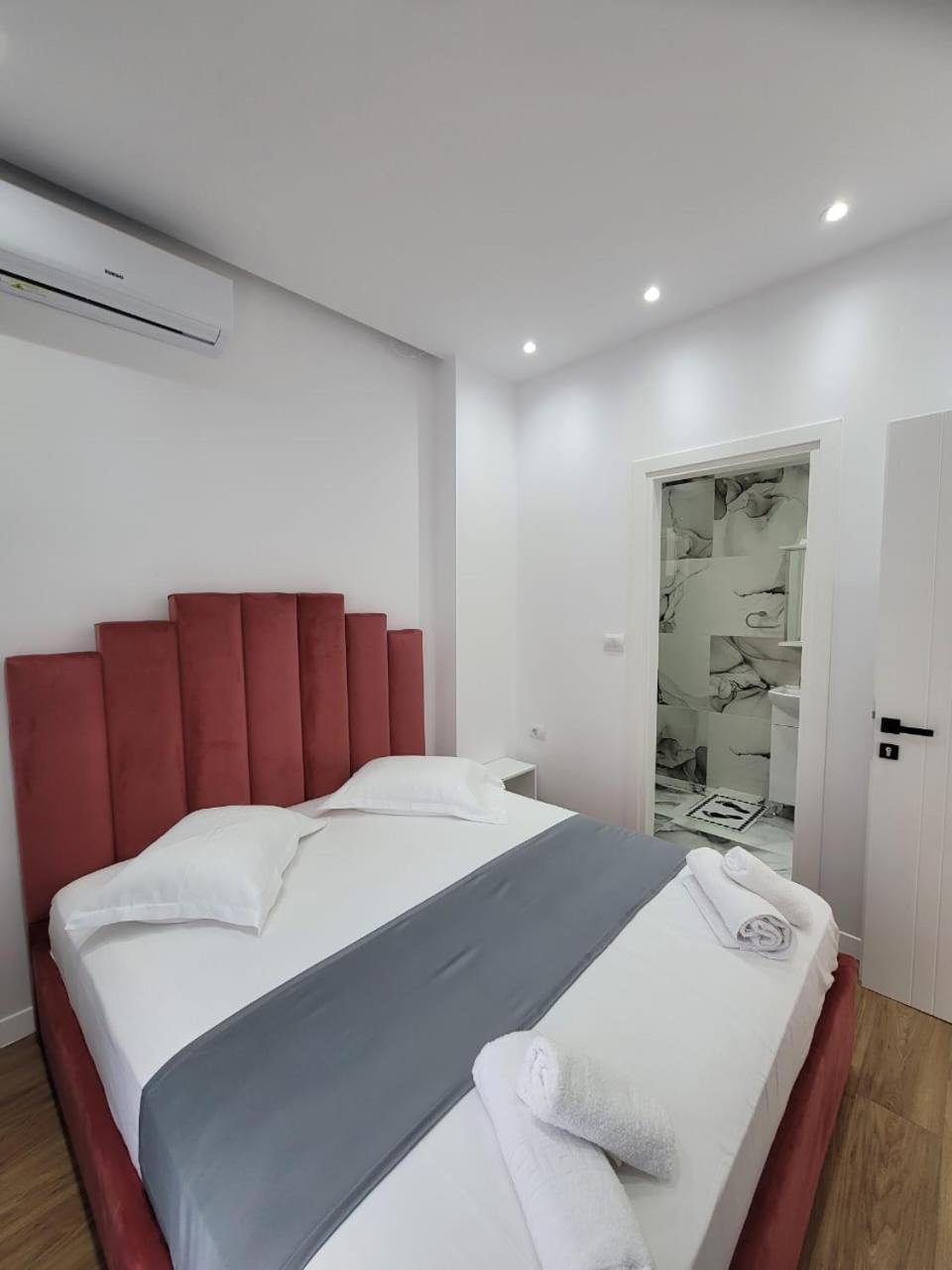 Luxury Room'S By Lika Sarandë 외부 사진